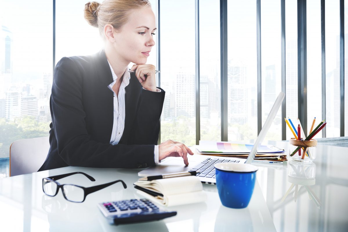 Small business owner comparing the best online accountants UK on price, contract and software
